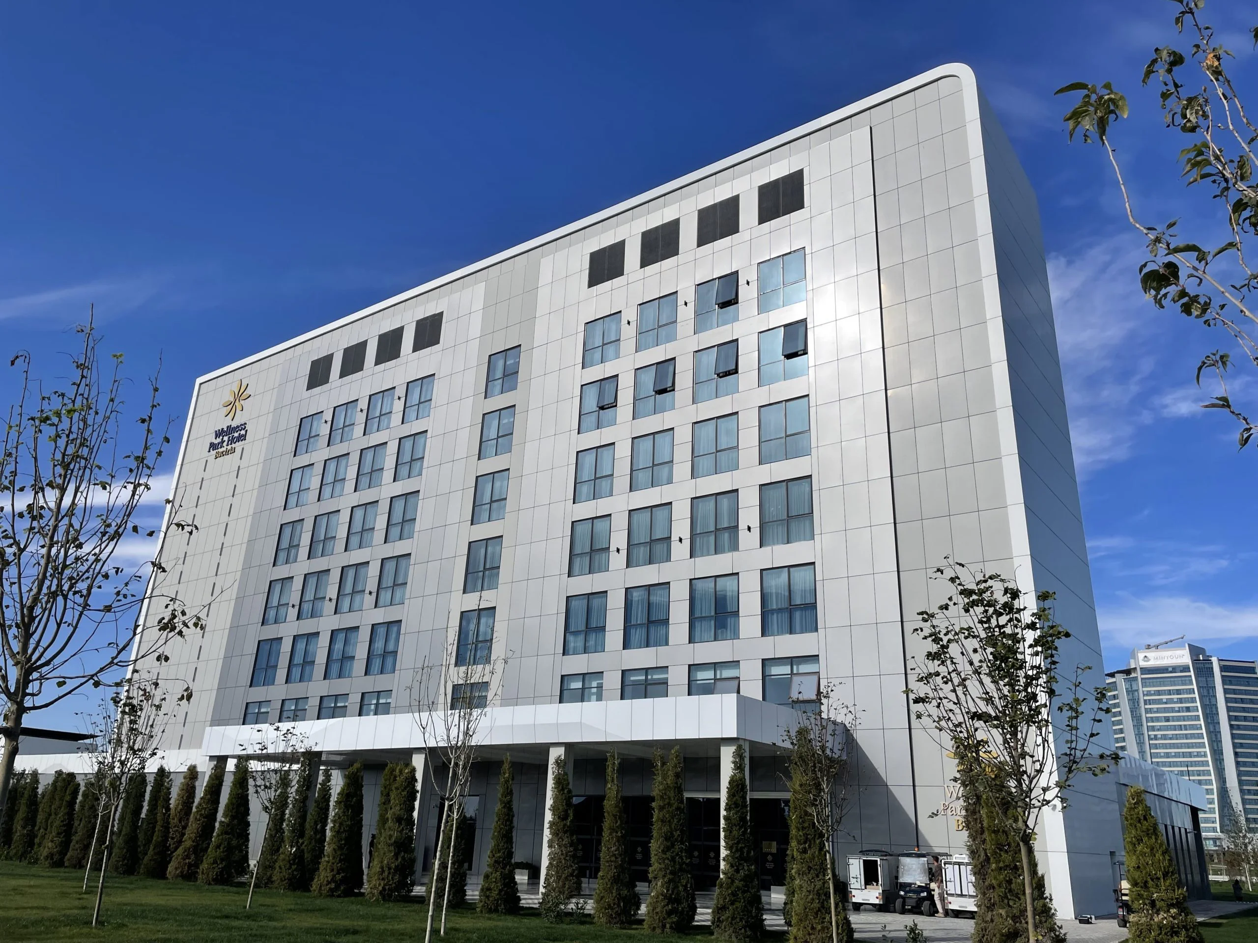 Фасад Wellness Park Hotel Bactria Парадный вход